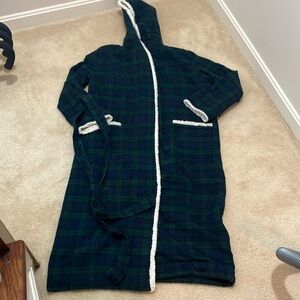 L.L. Bean Sherpa Lined Green and Black Plaid Tartan Hooded Robe